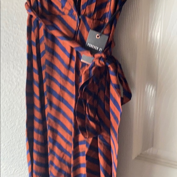 Dress - Picture 2 of 12